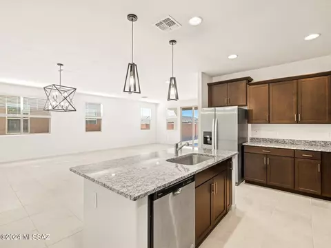 Kitchen - 12537 E Caden Dr, Vail, AZ 85641 photo 8 of 9