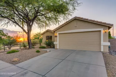 10471 E Dusky Willow Dr, Tucson, AZ 85747