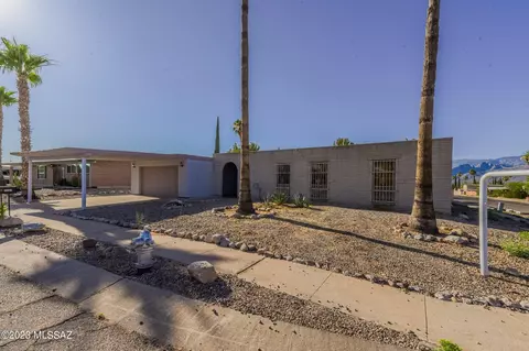 9351 E Helen St, Tucson, AZ 85715