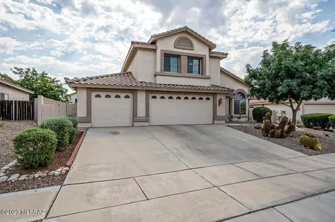 72 W Saddle Horse Ln, Oro Valley, AZ 85755