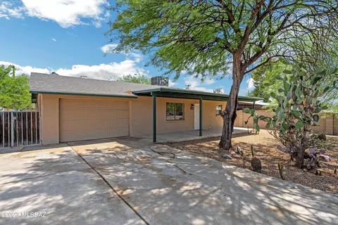 4544 E Juarez St, Tucson, AZ 85711 photo 2
