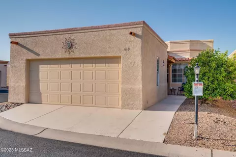 519 W Riverdale Ct, Green Valley, AZ 85614
