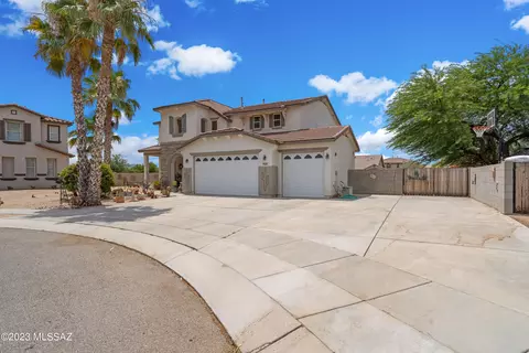 8149 W Young Eagle Ct, Tucson, AZ 85757