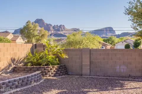 7995 W Mural Hill Dr, Tucson, AZ 85743