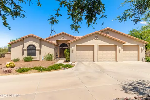 2043 S Rolling Rock Pl, Green Valley, AZ 85614