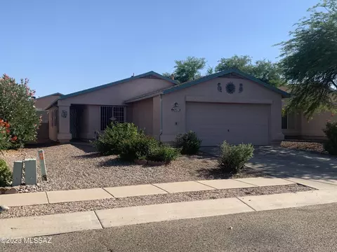 9010 E Glenmont Dr, Tucson, AZ 85730