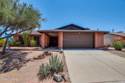 2910 W Bayleaf Dr, Tucson, AZ 85741