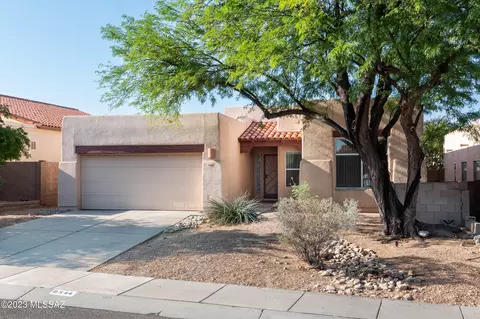 6544 N Shadow Bluff Dr, Tucson, AZ 85704