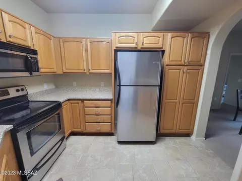 2550 E River Rd #18103, Tucson, AZ 85718