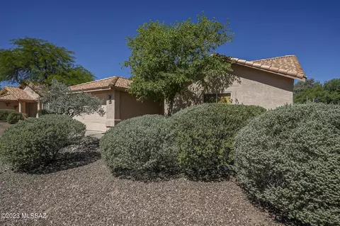 901 N Silverleaf Oak Pl, Tucson, AZ 85710