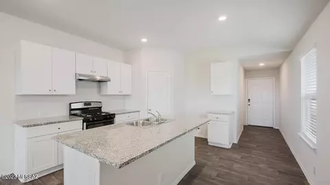 Kitchen - 12183 E Rose Frances Dr E, Vail, AZ 85641 photo 2 of 6