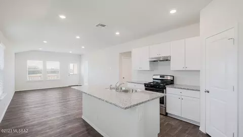 Kitchen - 12183 E Rose Frances Dr E, Vail, AZ 85641 photo 1 of 6