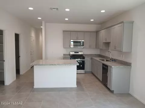 Kitchen - 12143 E Rose Frances Dr E, Vail, AZ 85641 photo 5 of 5