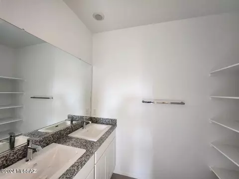 Bath - 12143 E Rose Frances Dr E, Vail, AZ 85641 photo 2 of 2