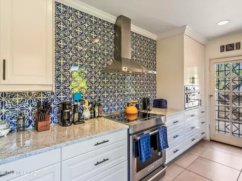 2600 E Skyline Dr #7, Tucson, AZ 85718