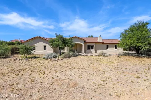 203 N Slate Dr, Vail, AZ 85641