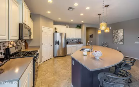 10330 S Buggy Pl, Vail, AZ 85641 photo 13