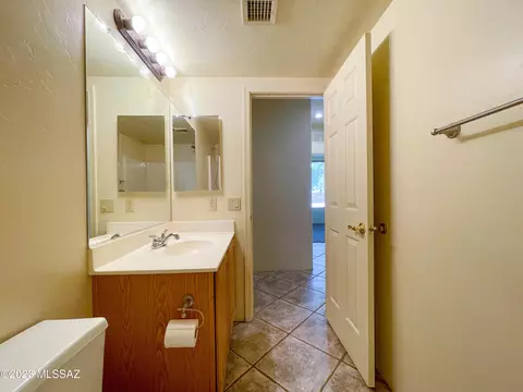 7683 E Chase Park Loop, Tucson, AZ 85710 photo 35