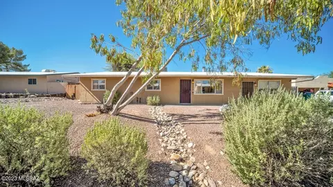 3881 W Jubilee Pl, Tucson, AZ 85741