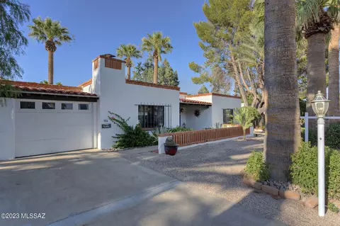 109 E Los Arcos, Green Valley, AZ 85614