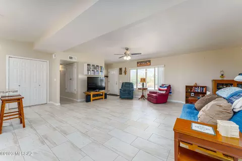 551 E Tangelo Dr, Tucson, AZ 85737 photo 9