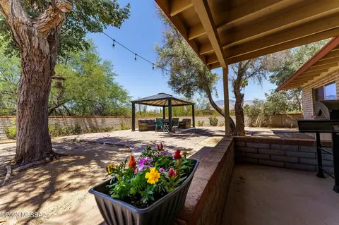 551 E Tangelo Dr, Tucson, AZ 85737 photo 2