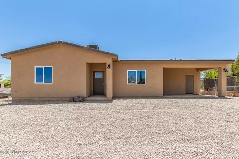 2541 W Alvaro Rd, Tucson, AZ 85746