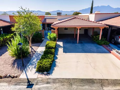 525 S Paseo Solaz, Green Valley, AZ 85614