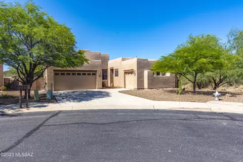 8187 N Night Pony Dr, Tucson, AZ 85743