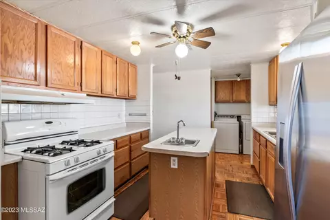 175 W Camino Del Emperador, Vail, AZ 85641