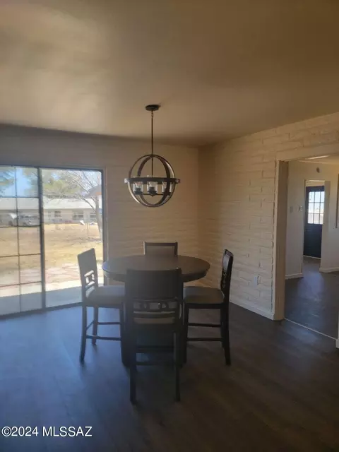 Dining - 205 E 5th Pl, San Manuel, AZ 85631 photo 1 of 3