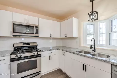 Kitchen - 205 E 5th Pl, San Manuel, AZ 85631 photo 4 of 6