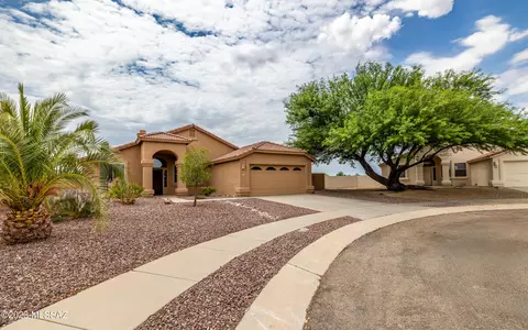 9084 E Arbab Ct, Tucson, AZ 85747
