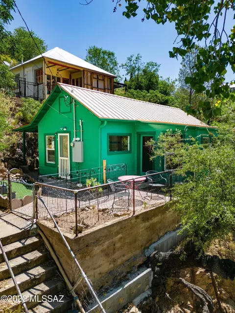 511 B Bailey Hl, Bisbee, AZ 85603 photo 2
