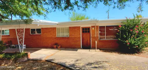 6129 E Hawthorne St, Tucson, AZ 85711