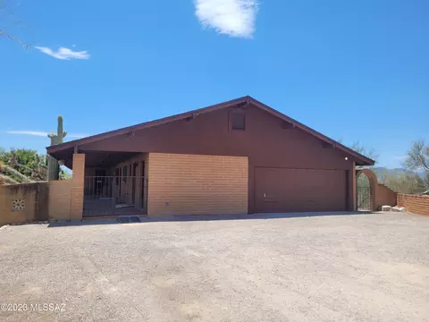 865 W Cresta Loma Dr, Tucson, AZ 85704