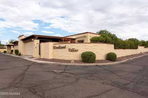 8110 E Rivenoak Cir, Tucson, AZ 85715