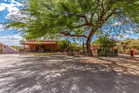 13321 E Rex Molly Rd, Vail, AZ 85641