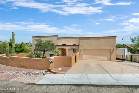 2980 W Camino Perritos, Tucson, AZ 85745
