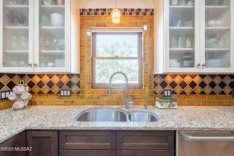 2215 E 5th St, Tucson, AZ 85719 photo 9