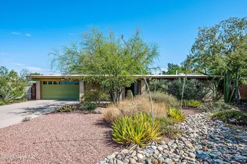 7819 N John Hancock Ave, Tucson, AZ 85741