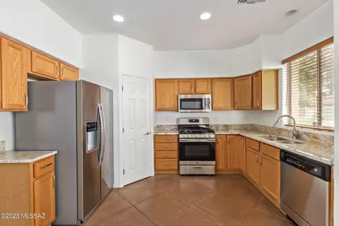 1509 E Painted Colt Loop, Tucson, AZ 85719 photo 12