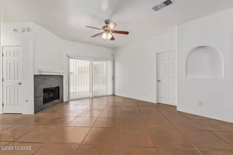 1509 E Painted Colt Loop, Tucson, AZ 85719 photo 7