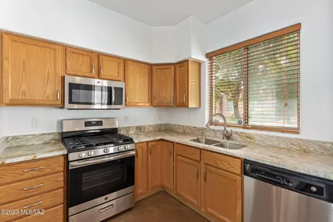 1509 E Painted Colt Loop, Tucson, AZ 85719 photo 13