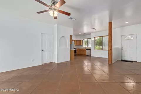 1509 E Painted Colt Loop, Tucson, AZ 85719 photo 4