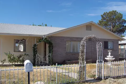 215 W 16th St, Safford, AZ 85546