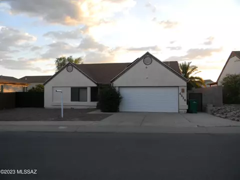 4520 W Rockwood Dr, Tucson, AZ 85741