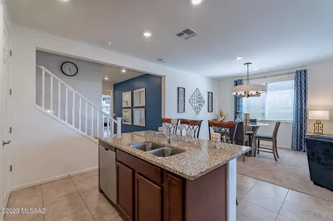 6887 W Canopus Loop, Tucson, AZ 85757 photo 5