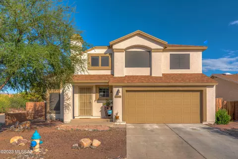 8448 N Winchester Creek Dr, Tucson, AZ 85742