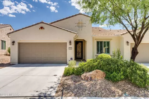 1051 N Echo Ranch Dr, Green Valley, AZ 85614